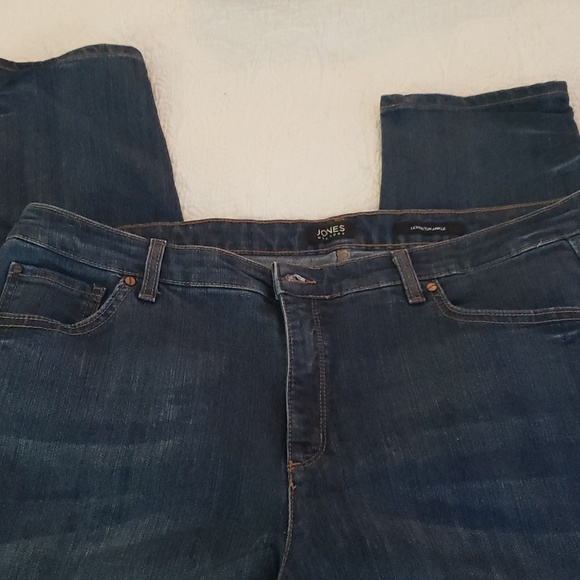 Jones of New York women's plus size jeans. Size 20W. - Picture 5 of 9